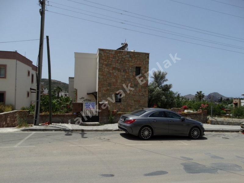 Yalıkavak Merkezde Satılık Müstakil Havuzlu Villa